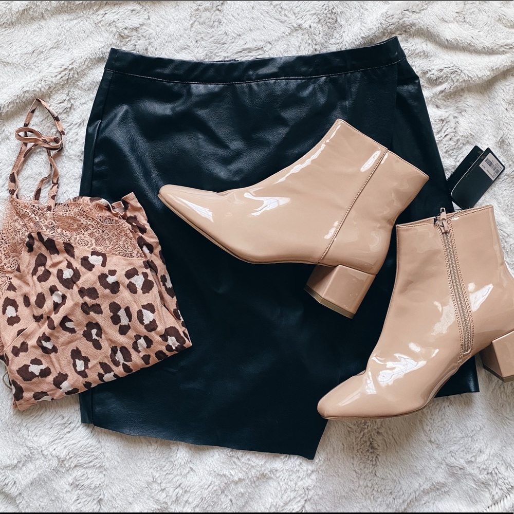 FOREVER 21 NUDE BOOTIES